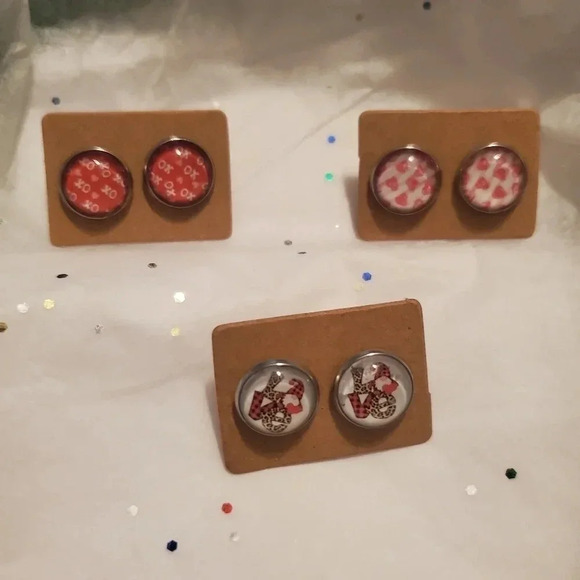 STUD earrings 2 for $18 - Picture 3 of 6